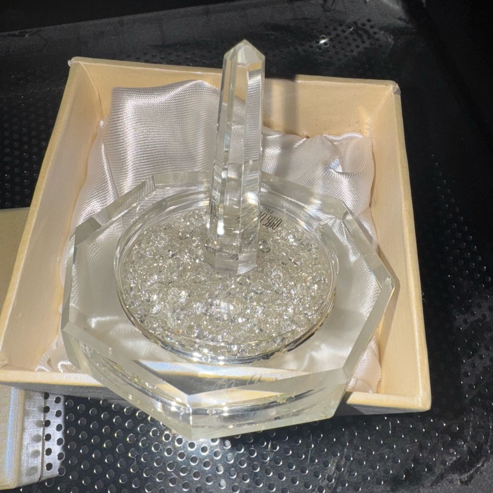 Oleg Cassini Clear Crystal Jewelry Ring Stand